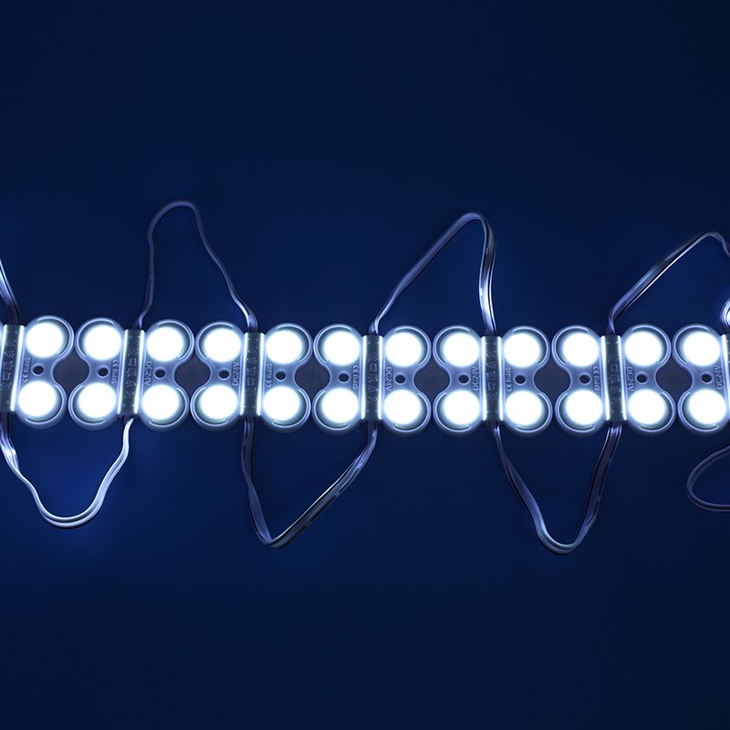 Four-lamp injection molding module for white light